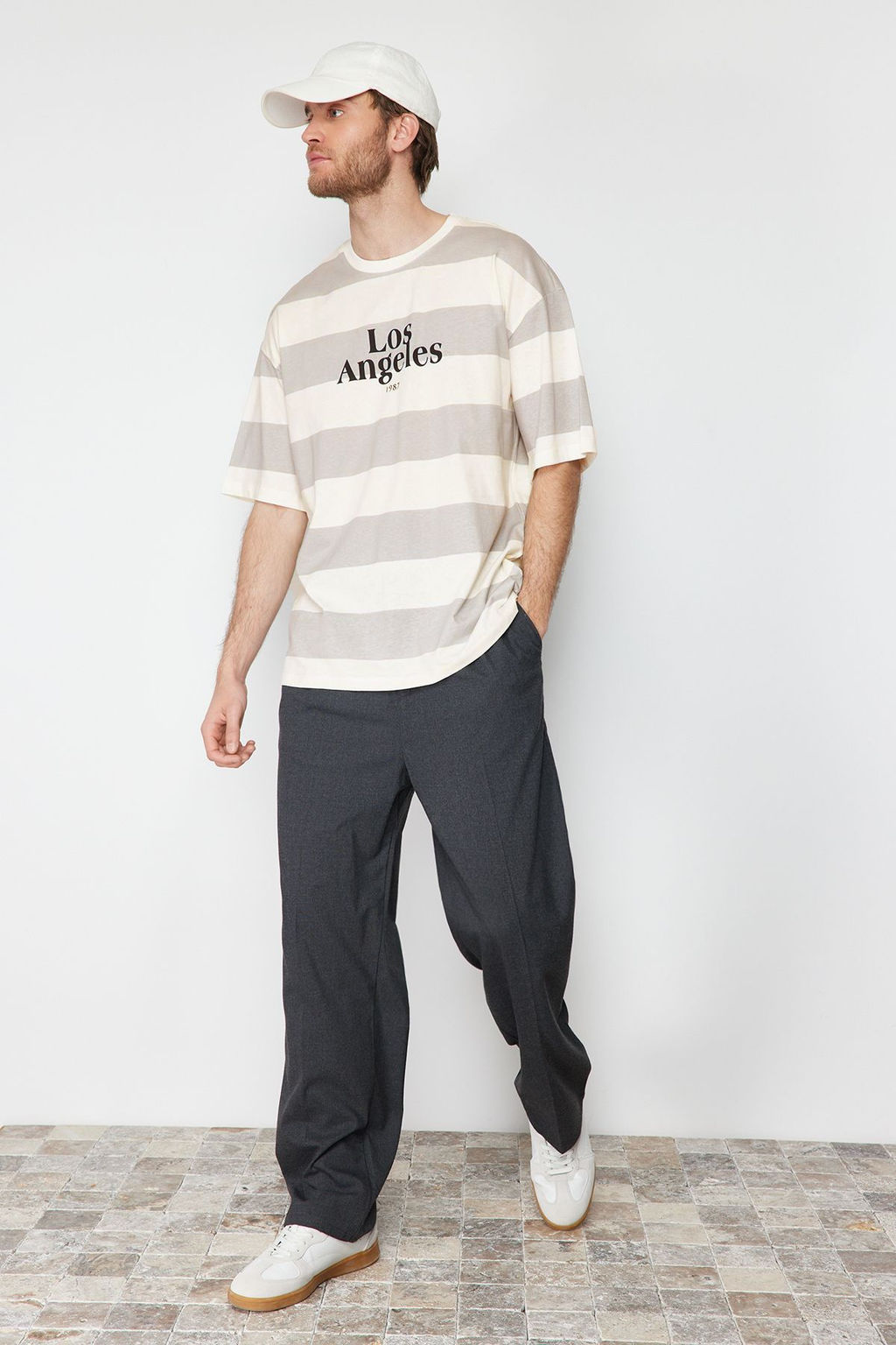 TRENDYOL MAN Tas Oversize Cizgili Sehir Bask?l? %100 Pamuklu T-Shirt TMNSS24TS00062 - Trendyolmilla фото 2