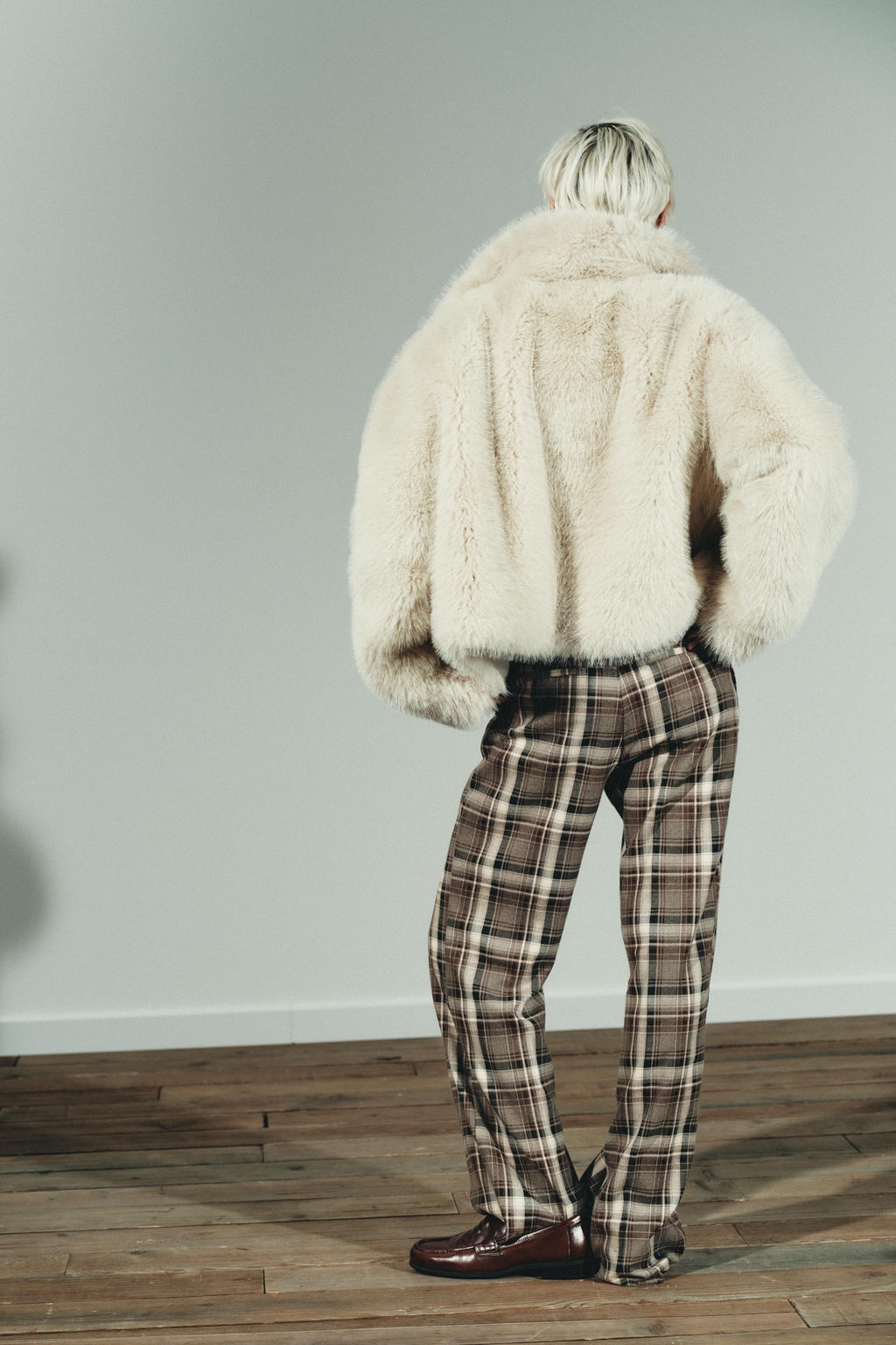 CHECKED TROUSERS - Zara фото 6