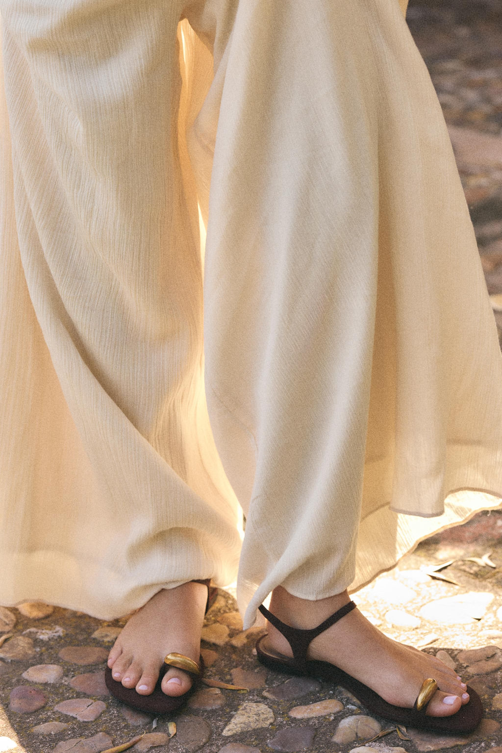 SANDALIA DETALLE MET?LICO / Marr?n - Zara фото 2