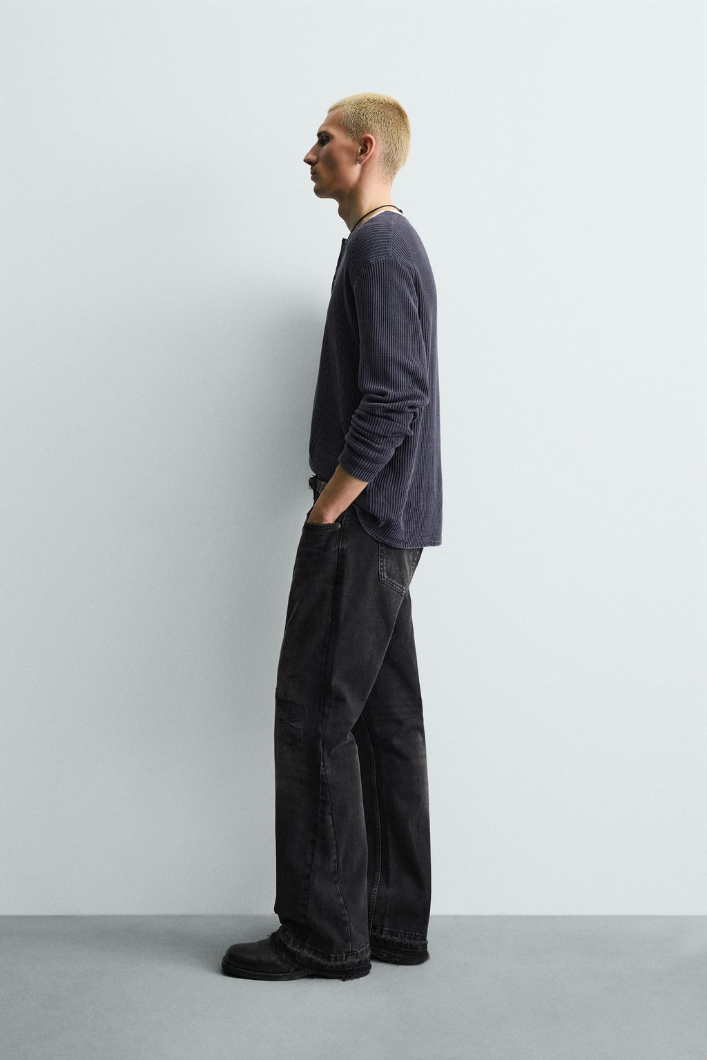 RIPPED FLARE FIT JEANS - Zara фото 14