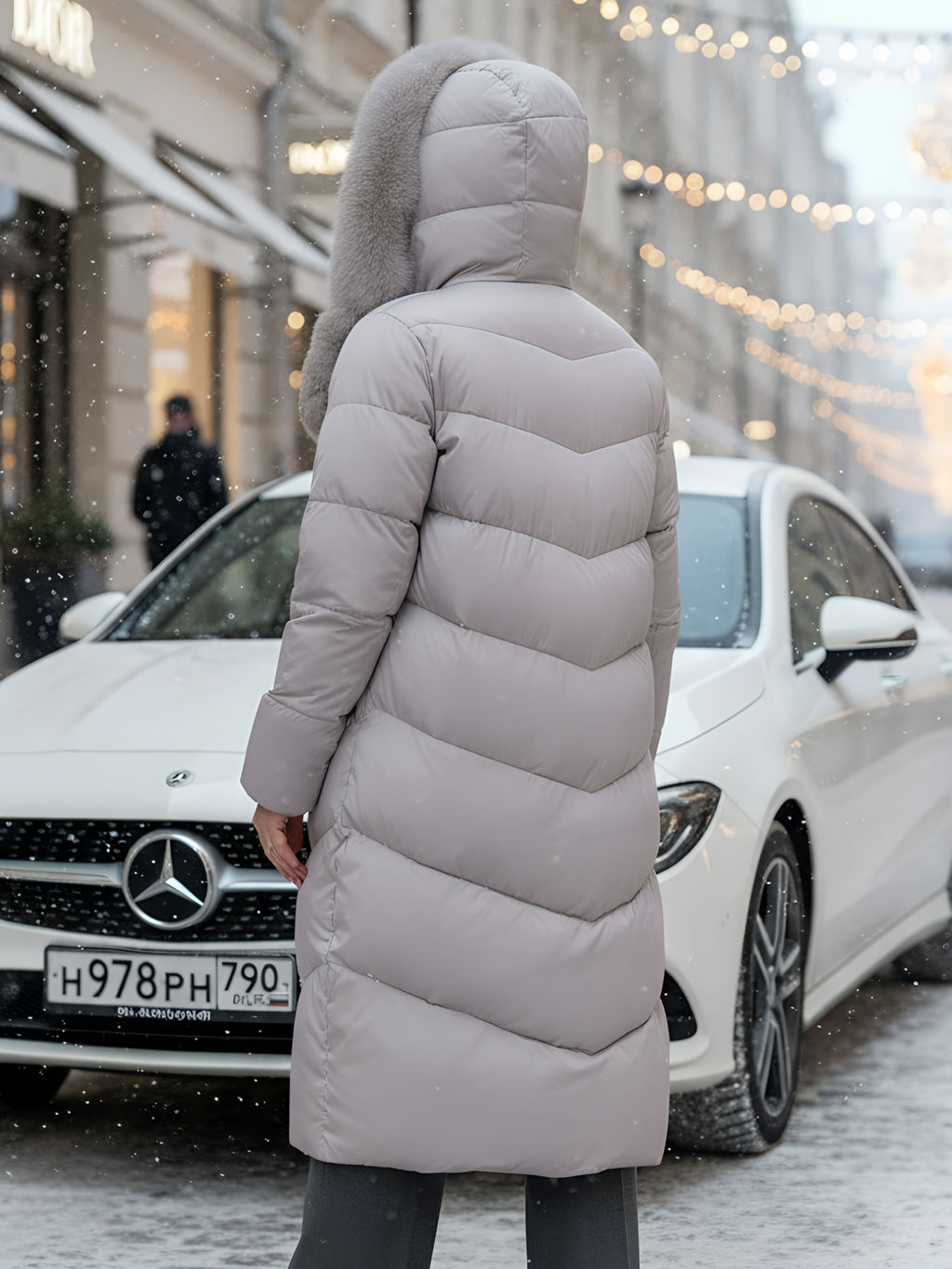 Двубортное пальто зимнее утепленное с мехом и капюшоном светло-коричневого цвета 7626SK - Visdeer фото 20