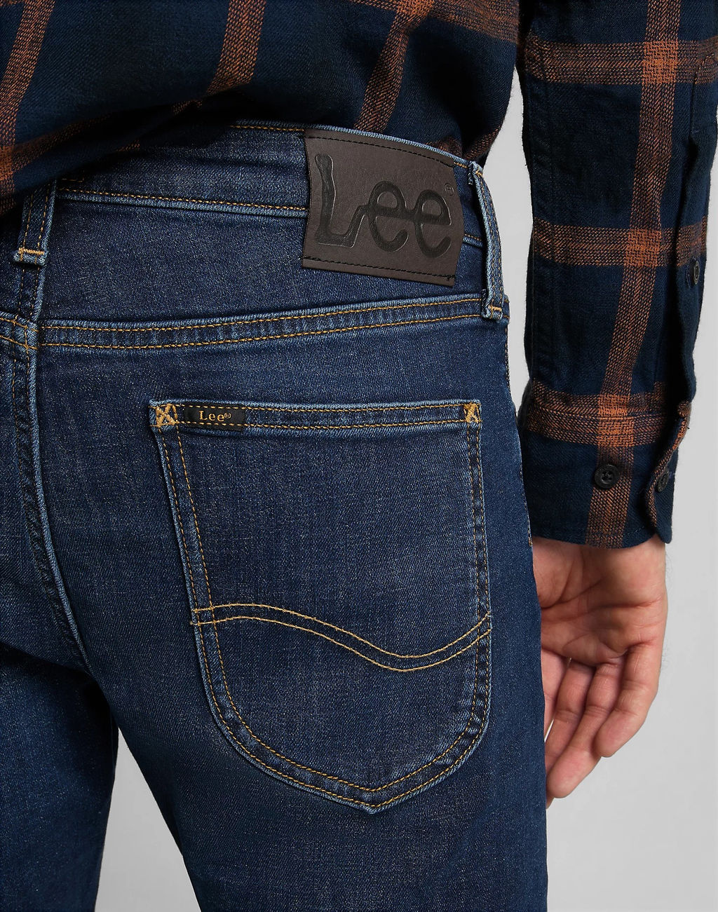 Джинсы мужские