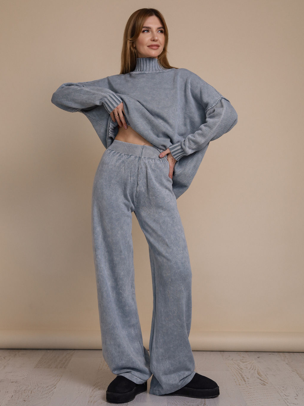 Костюм вязаный женский VARENKA, серый - Inzibe фото 9