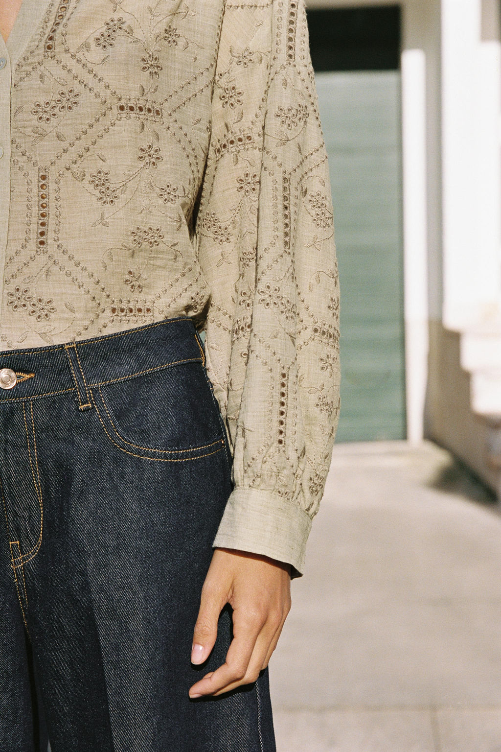 SHIRT WITH CUTWORK EMBROIDERY - Zara фото 12