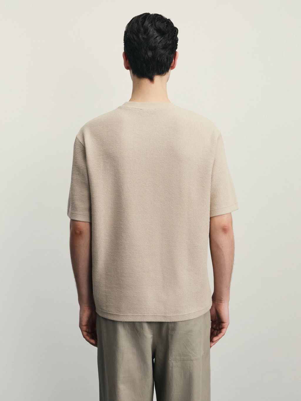 Футболка из фактурной ткани / Zarina фото 12