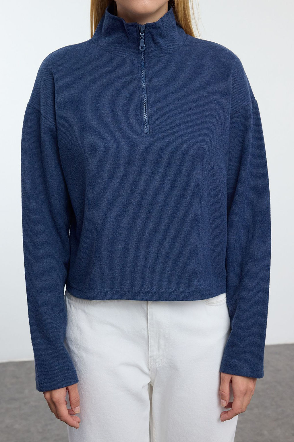 Indigo Selanik/Triko Gorunumlu Fermuarl? Yaka Regular/Normal Kal?p Orme Sweatshirt TWOAW22SW0732