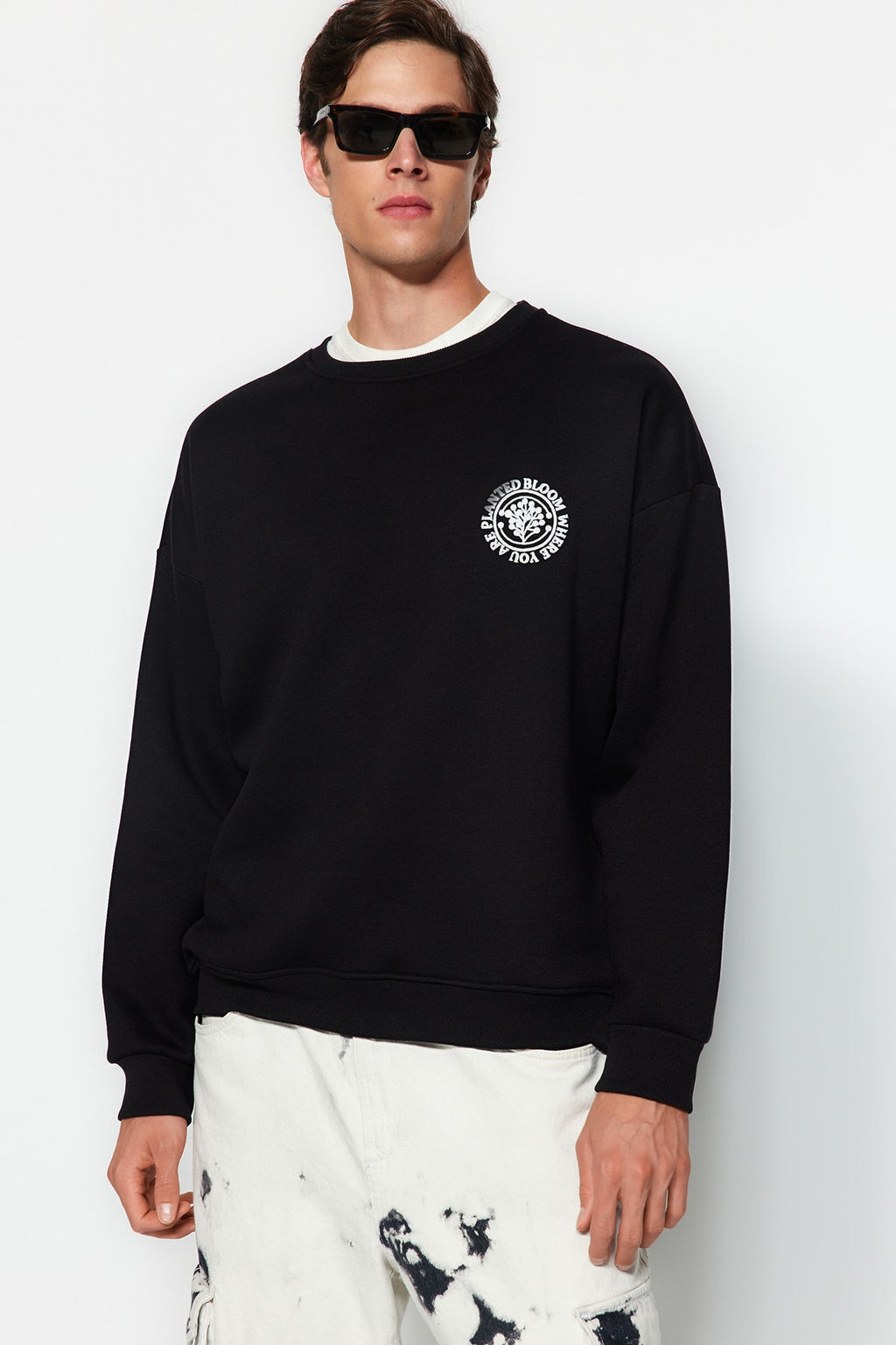 Siyah Oversize/Genis Kesim Cicek Nak?sl? Ici Polar/S?cak Tutan Sweatshirt TMNAW24SW00012