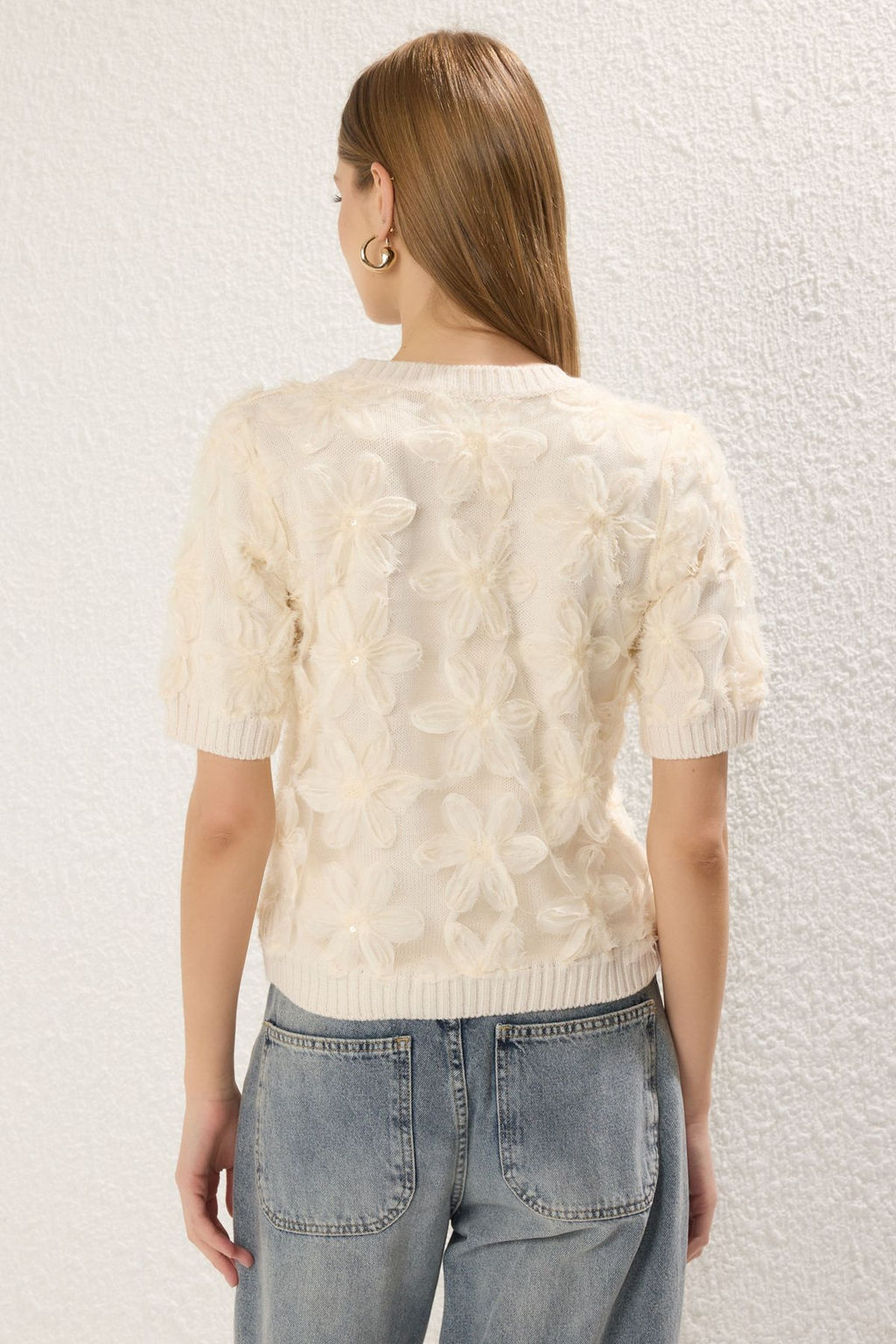 Trendyolmilla Ekru Tul Gul Desenli Triko Orta Bluz TWOAW25BZ00321 фото 4