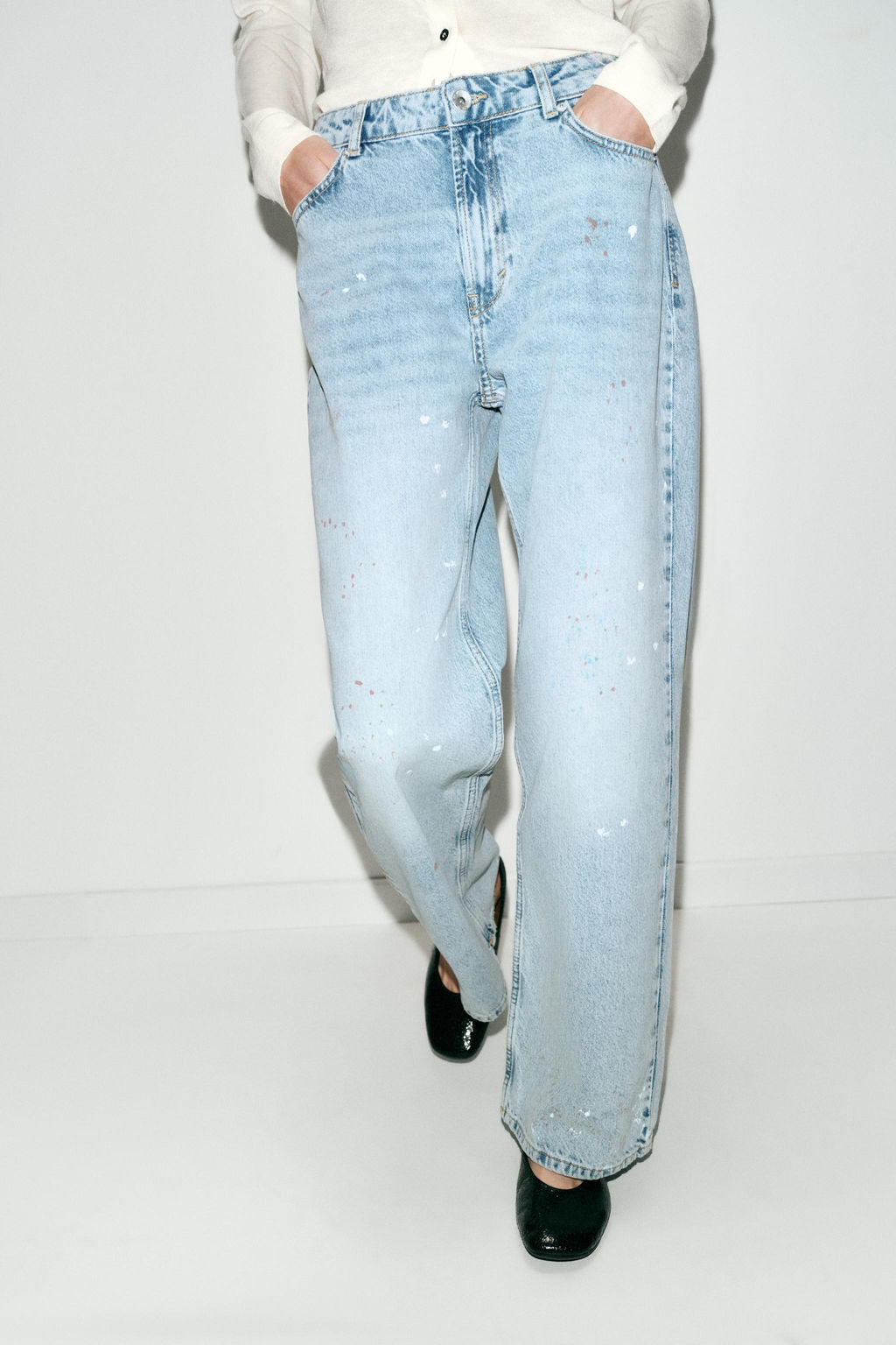 Z1975 LOOSE MID-WAIST PAINT-EFFECT JEANS - Zara фото 2