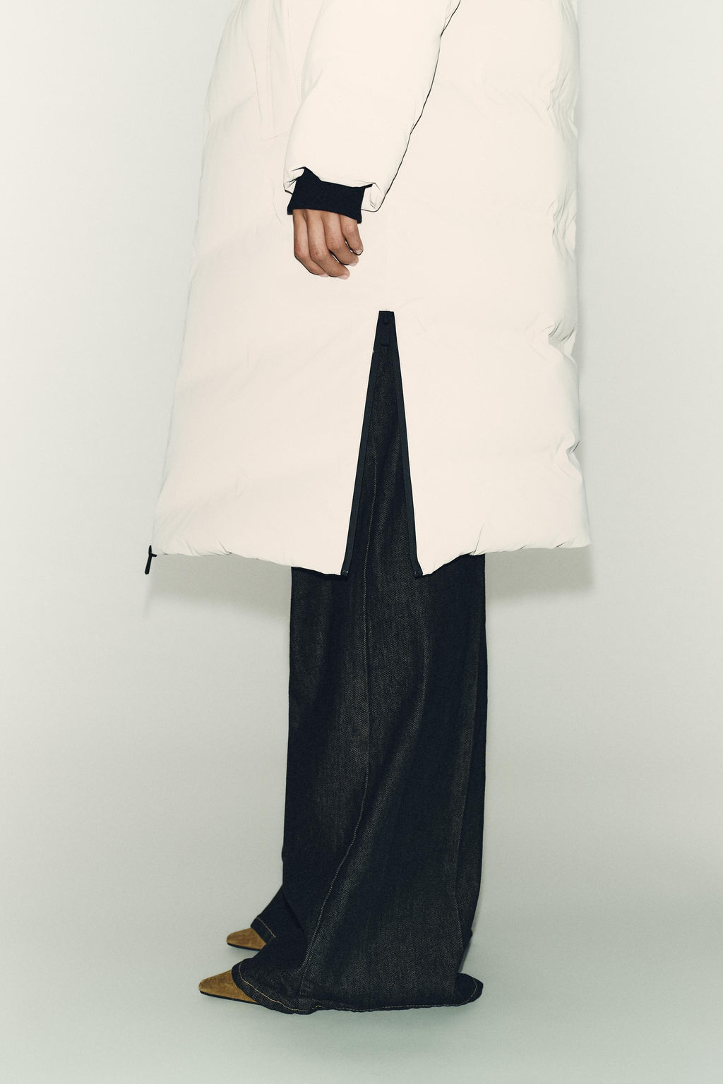 LONG RUBBERISED HOODED WINDPROOF ANORAK - Zara фото 13