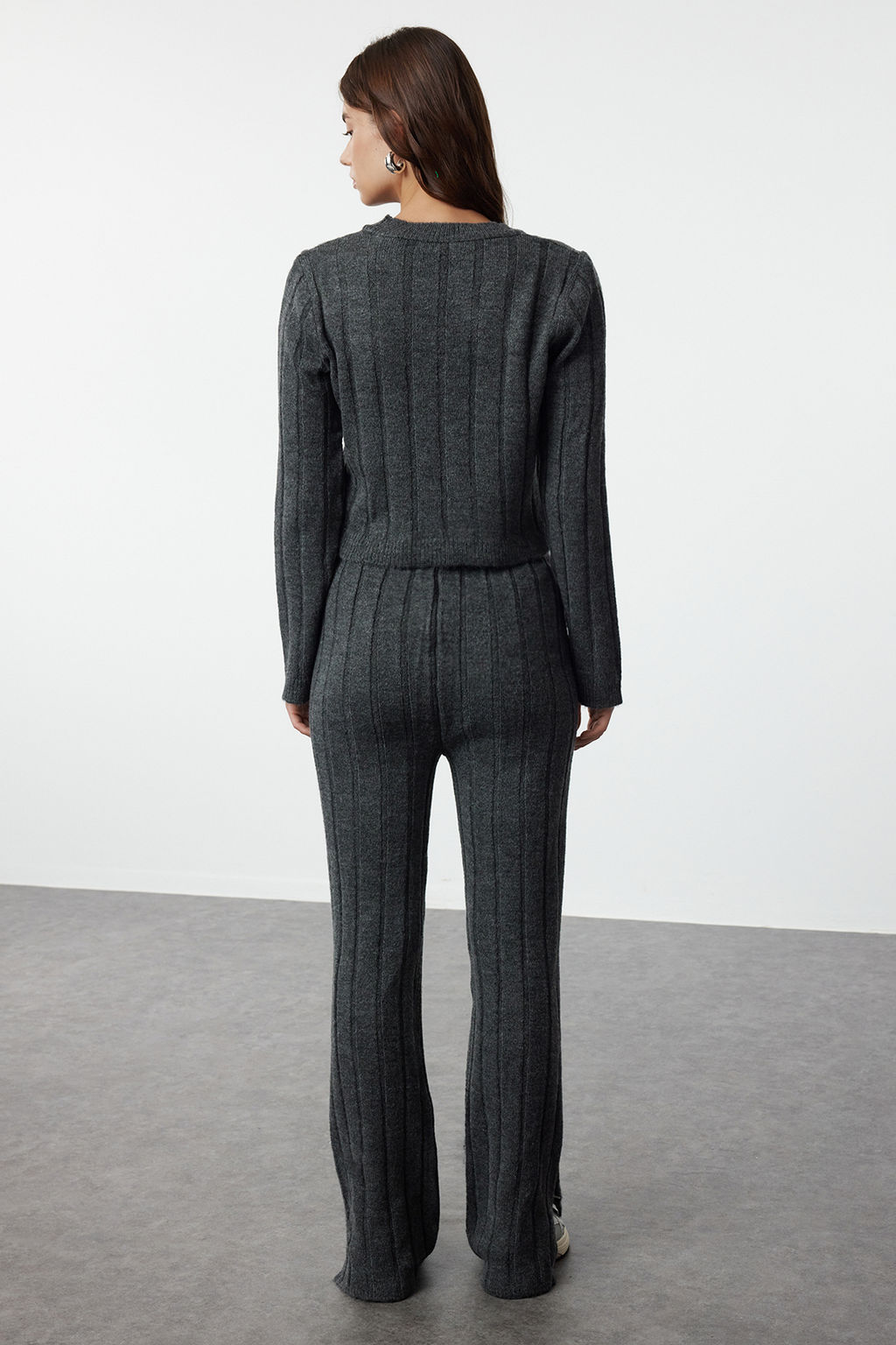 Antrasit Crop Yumusak Dokulu Triko Alt-Ust Tak?m TWOAW25AU00038 - Trendyolmilla фото 5