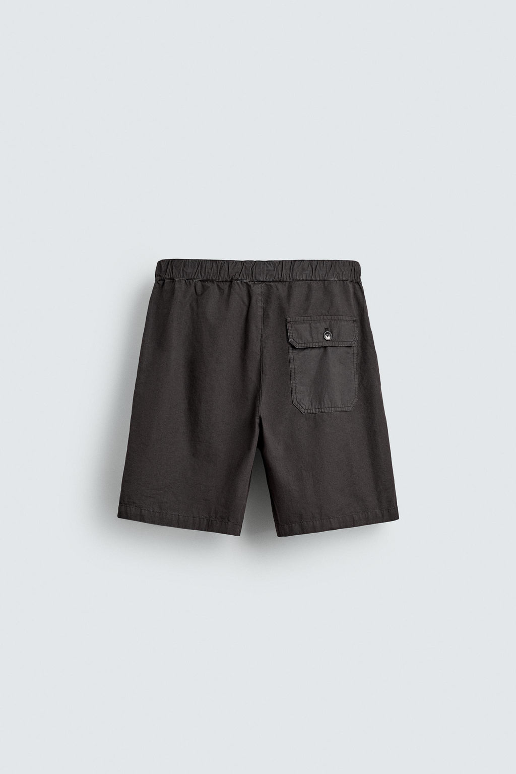 BERMUDA LAVADA REGULAR FIT / Negro
