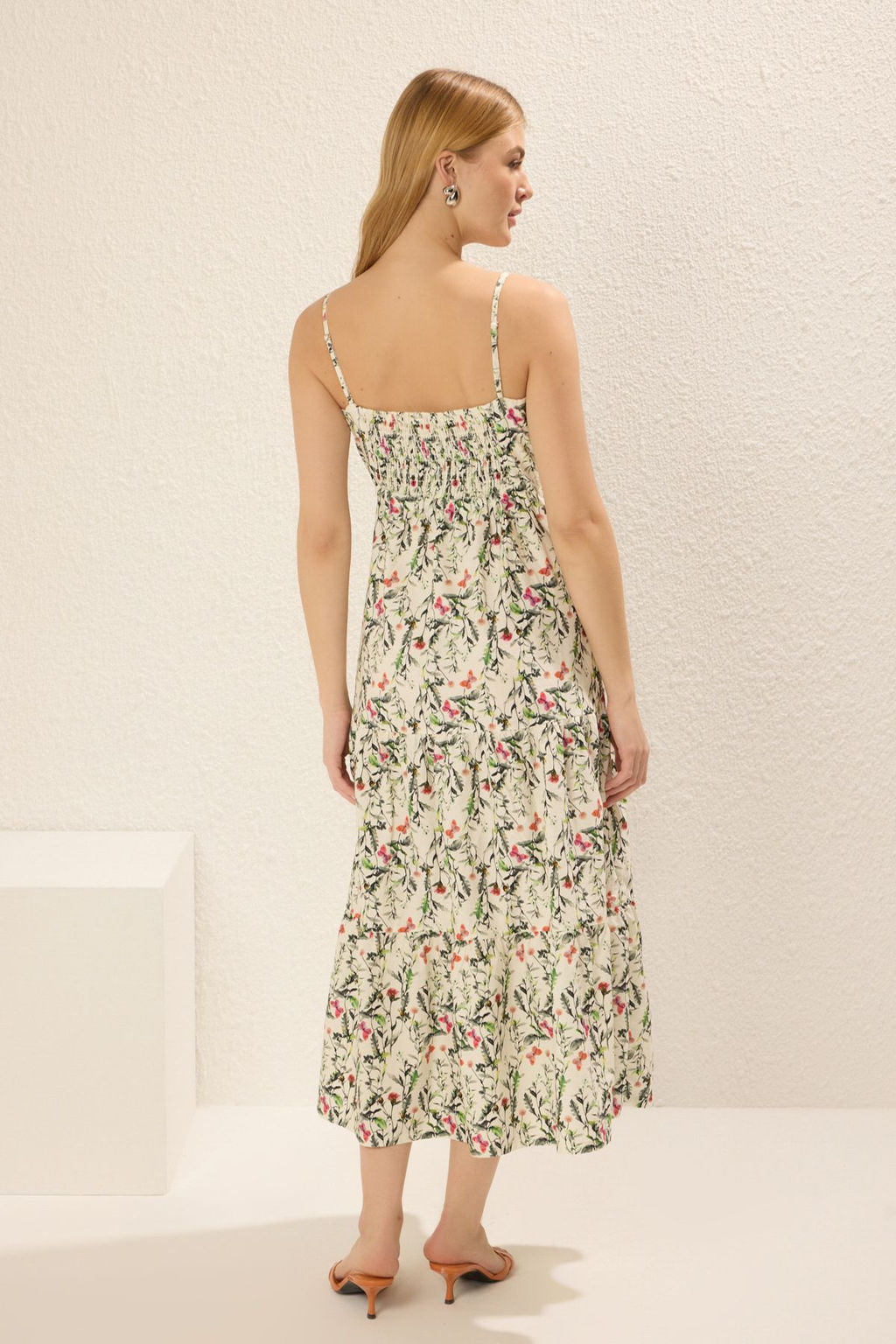 Cok Renkli Cicekli Etegi Belden Ac?lan Gipe Detayl? Midi Dokuma Elbise TWOSS25EL00023 - Trendyolmilla фото 4