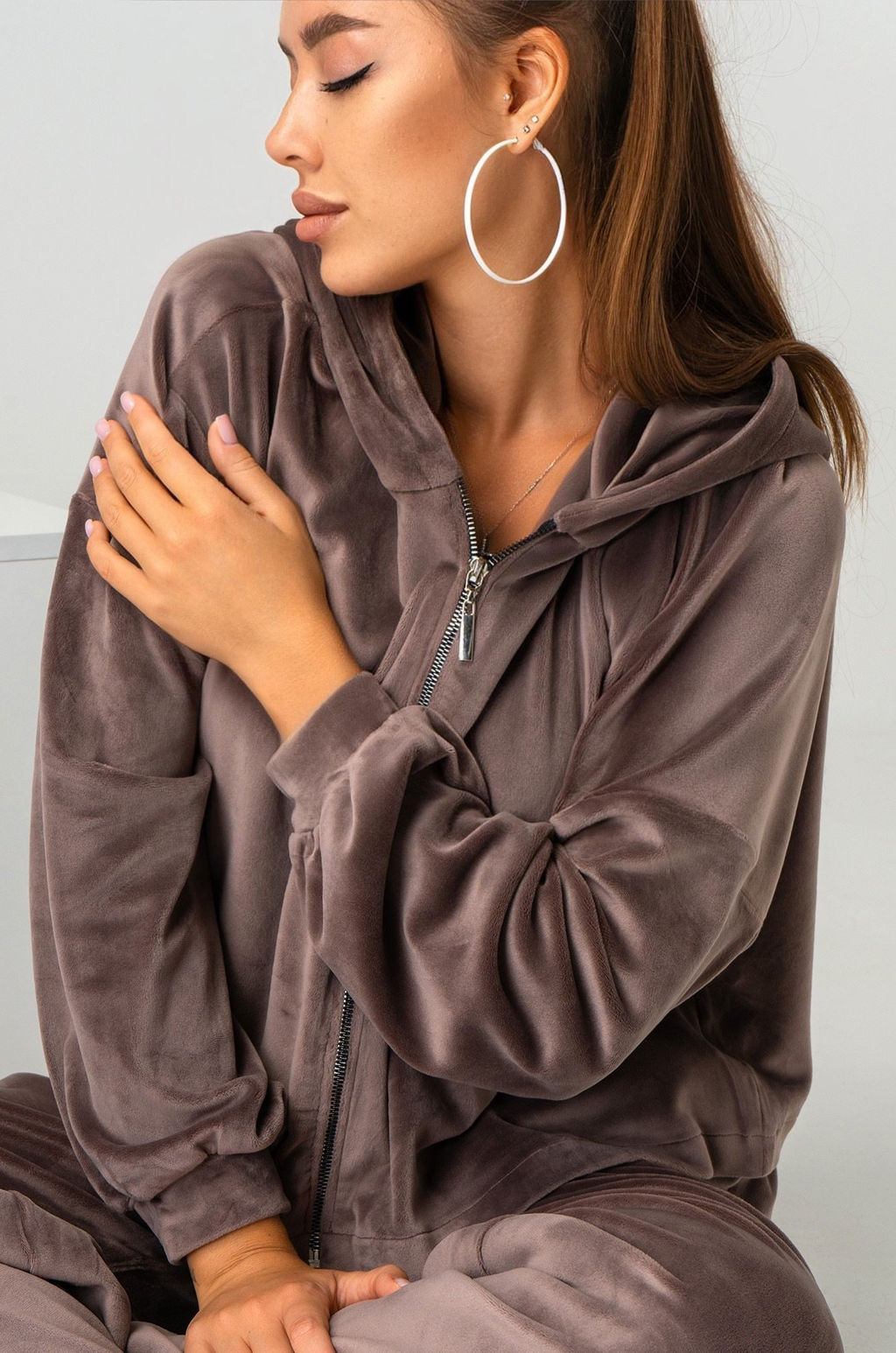 Женский костюм оверсайз из велюра Happyfox