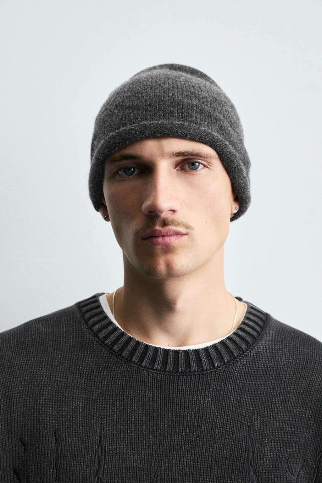 WASHED EMBROIDERED SWEATER - Zara фото 5