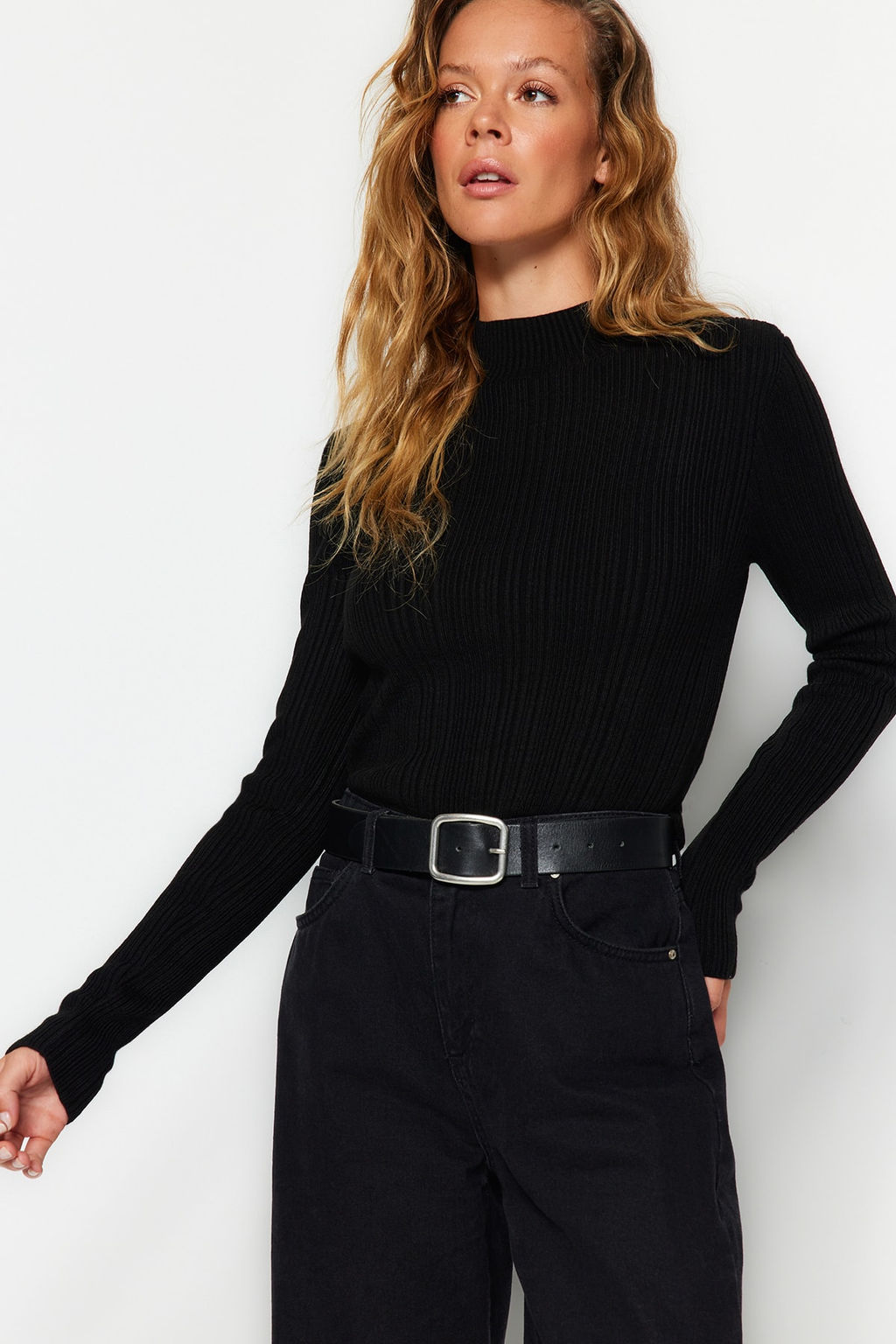 Siyah Dik Yaka Triko Kazak TWOAW24KZ00329