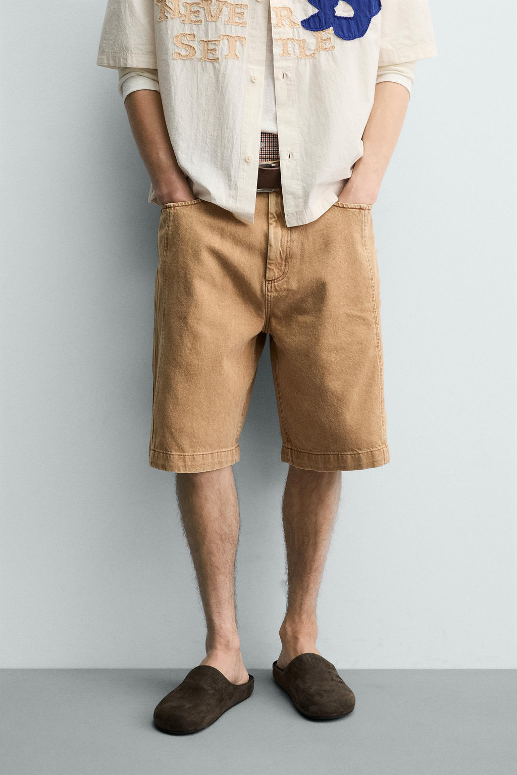 BERMUDA BAGGY FIT BOTONES / tostado
