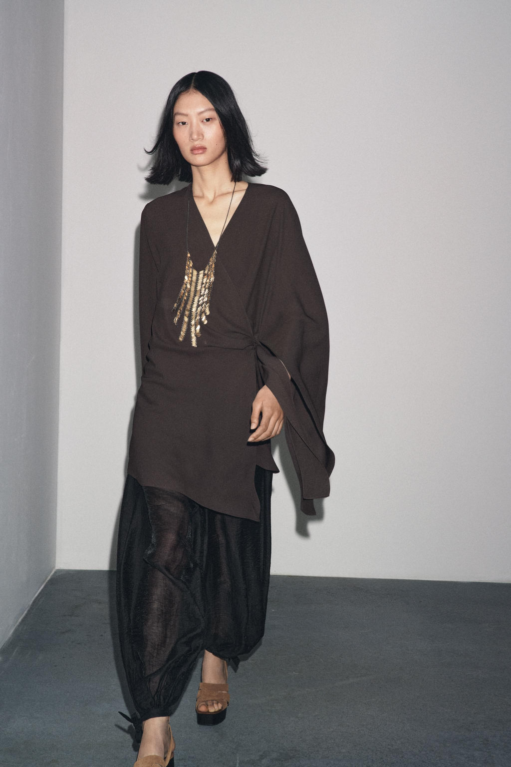ZW COLLECTION ASYMMETRIC WRAP BLOUSE - Zara фото 6