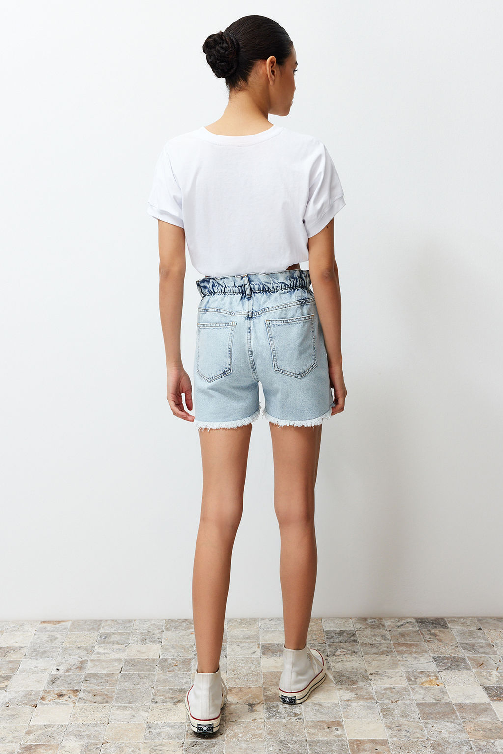 Ac?k Mavi Beli Lastikli Denim Sort TWOSS24SR00057 - Trendyolmilla фото 6