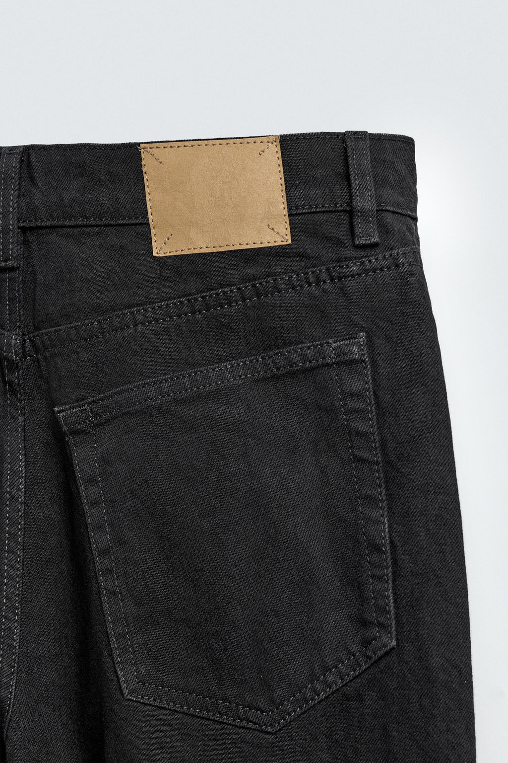 STRAIGHT ANKLE FIT JEANS