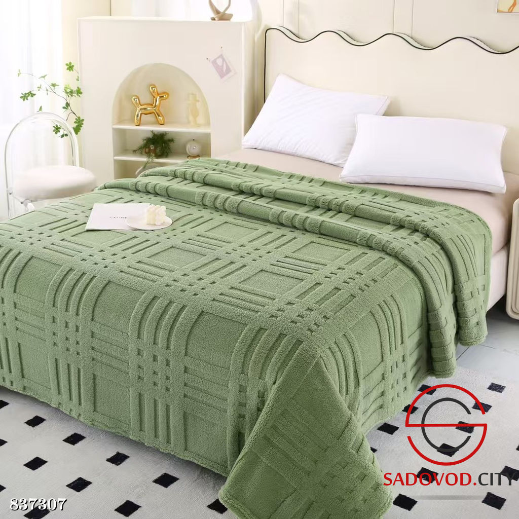 Плед на кровать мягкий