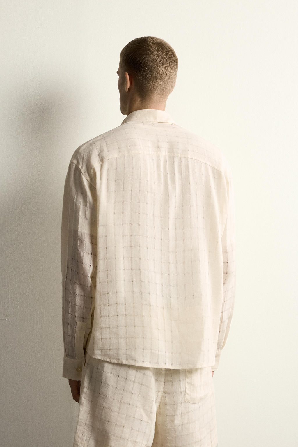 CAMISA RELAXED FIT JACQUARD CUADROS LINO - ALGOD?N / Crudo - Zara фото 2