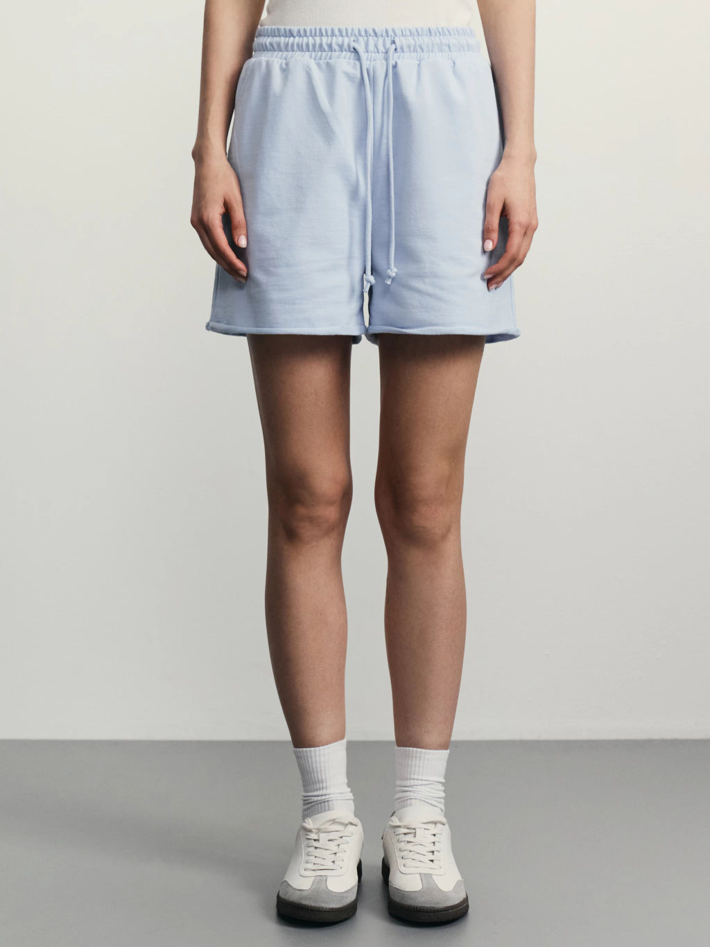 Трикотажные шорты с эластичным поясом / Zarina  фото 3