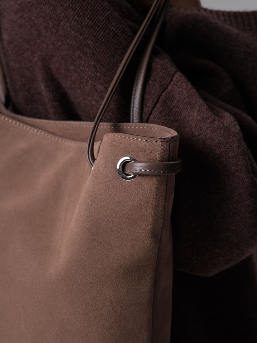 Замшевая сумка Ann DBR 31228 серо-коричневый  фото 8