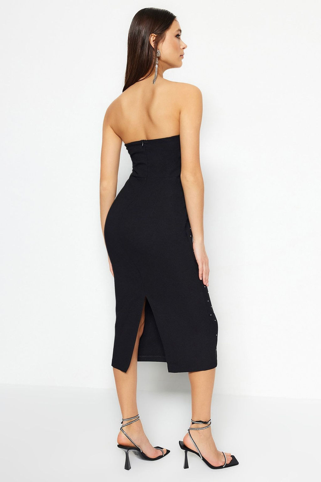 TRENDYOLMILLA Siyah Vucuda Oturan Astarl? Parlak Tasl? Dokuma S?k Abiye Elbise TPRSS23EL00476 фото 6