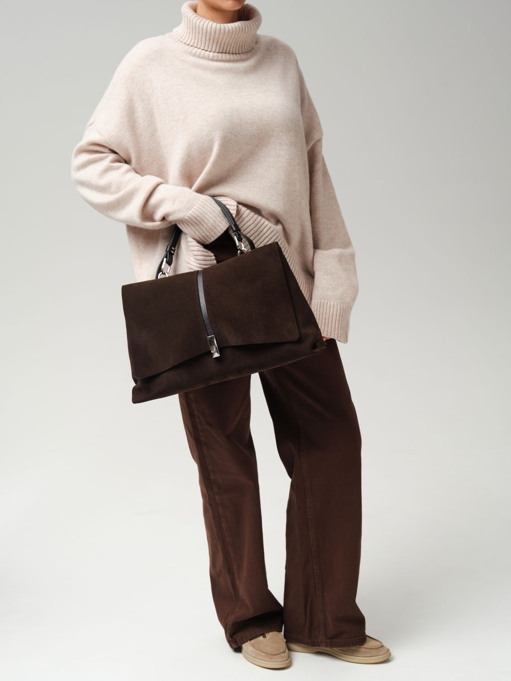 Замшевая сумка сэтчел Colette DBR 31349 черный каштан  фото 12