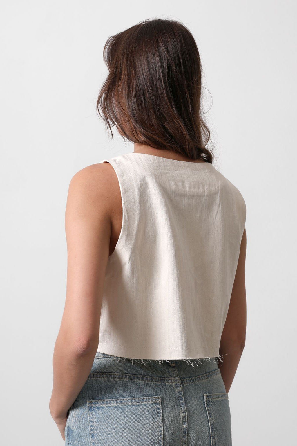 TRENDYOLMILLA Bej Regular Dantelli V Yaka Onu Baglama Detayl? Crop Yelek TWOSS25YE00041  фото 5