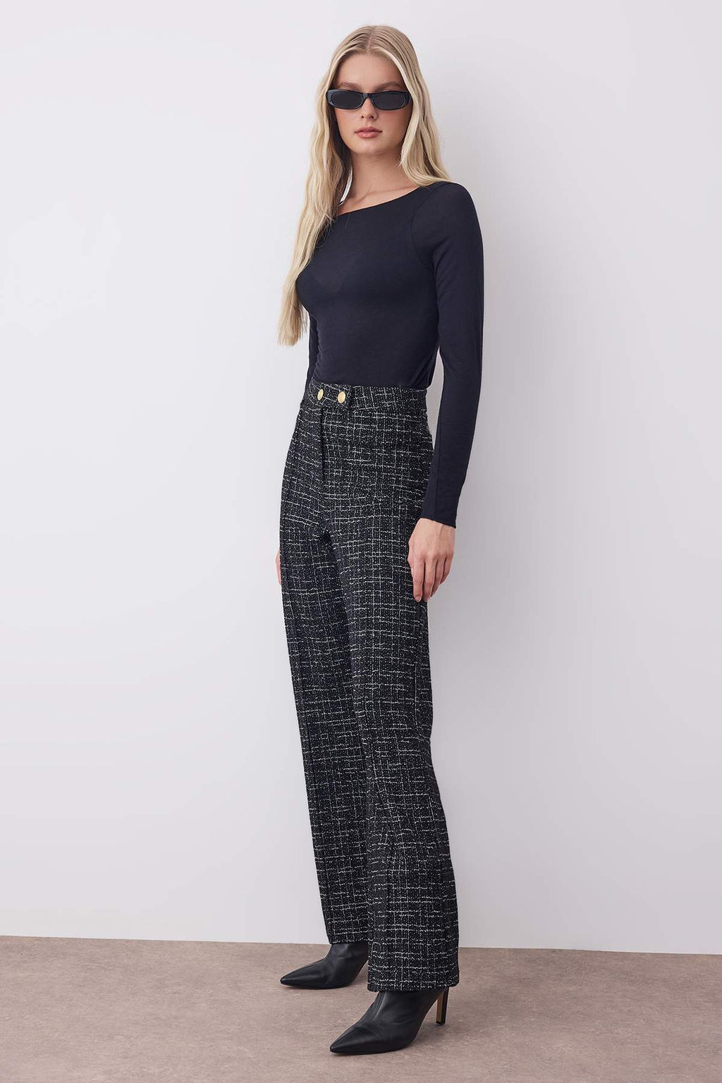 Siyah Tuvit Straigth/Duz Kesim Orme Pantolon TWOAW26PL00094 - Trendyolmilla фото 2