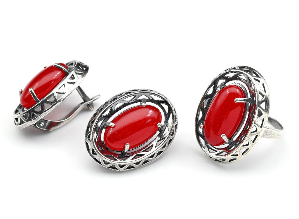 Кольцо Серьги с кварцем (имитация рубина) размер 19