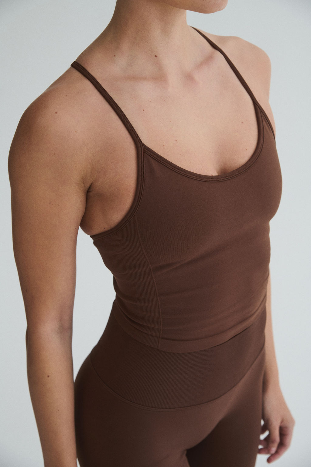 Top de deporte seamless con DryMove - H&m фото 9