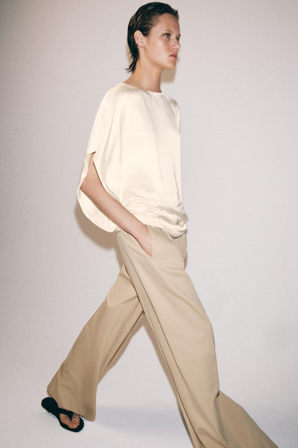 TOP FLUIDO MANGA CORTA ZW COLLECTION / Crudo - Zara фото 3