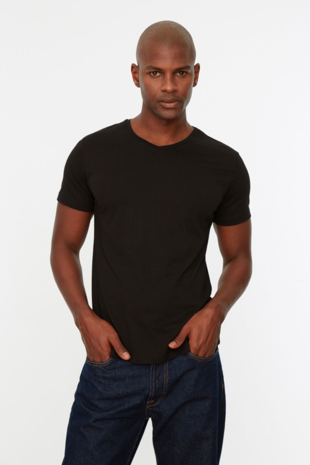 Siyah Slim/Dar Kesim Basic V Yaka K?sa Kollu %100 Pamuklu T-Shirt TMNSS19BO0002