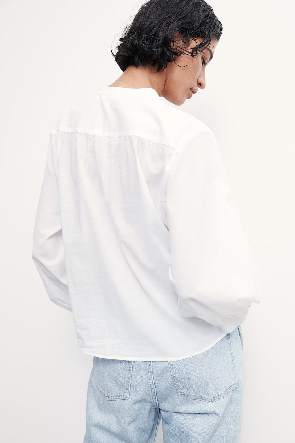 Blusa con detalles de encaje en escalera - H&m фото 4