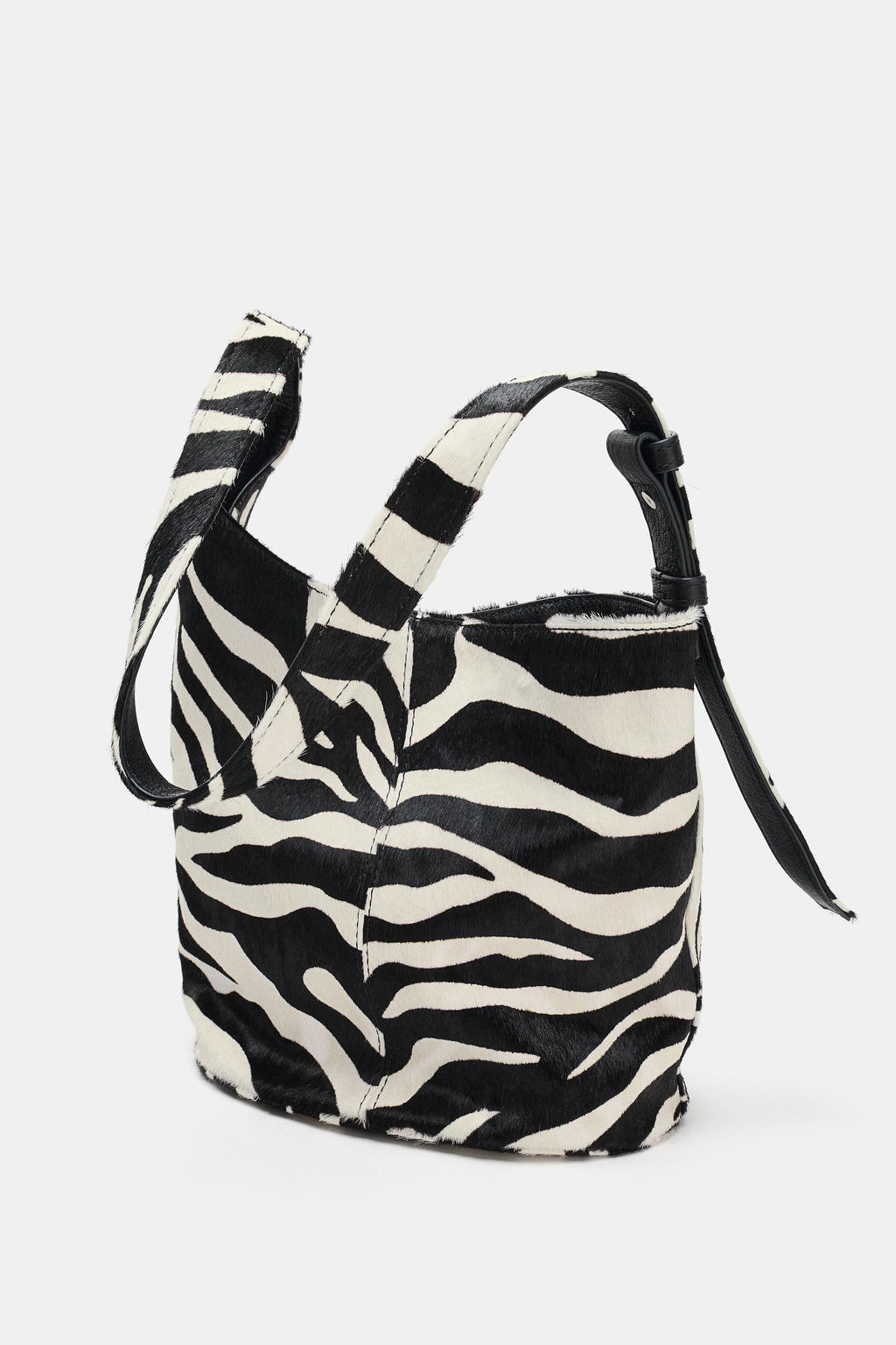 ASYMMETRIC SOFT LEATHER MINI BUCKET BAG - Zara фото 4