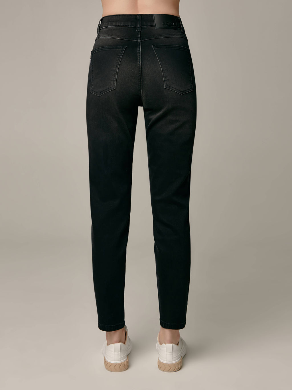 CONTE CON-592 Джинсы mom с высокой посадкой и эффектом легкой потертости black - Conte elegant фото 5