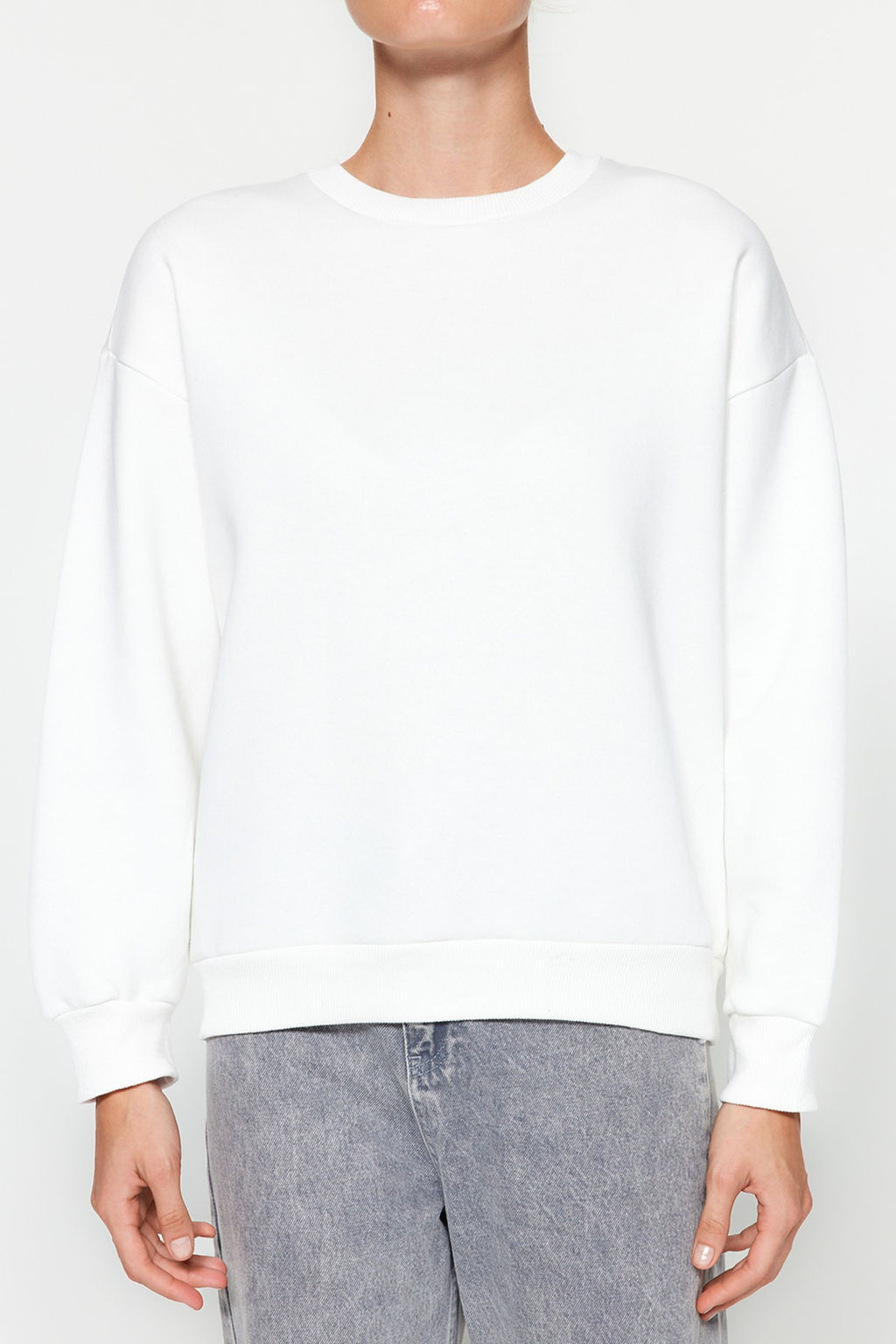 Ekru Kal?n Ici Polarl? Regular/Normal Kal?p Bisiklet Yaka Basic Orme Sweatshirt TWOAW24SW00101