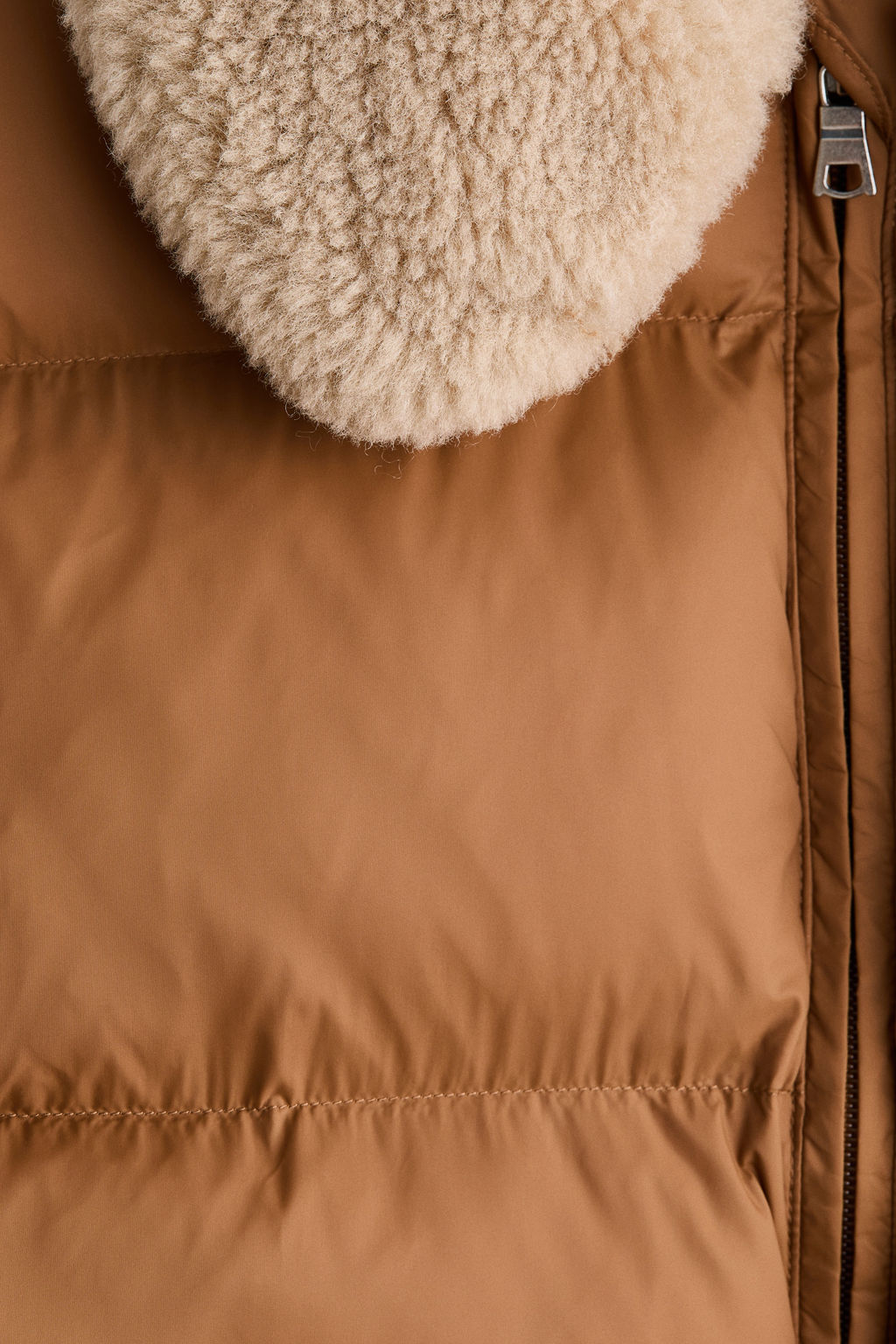 Chaleco acolchado con cuello de borreguito - H&m фото 4