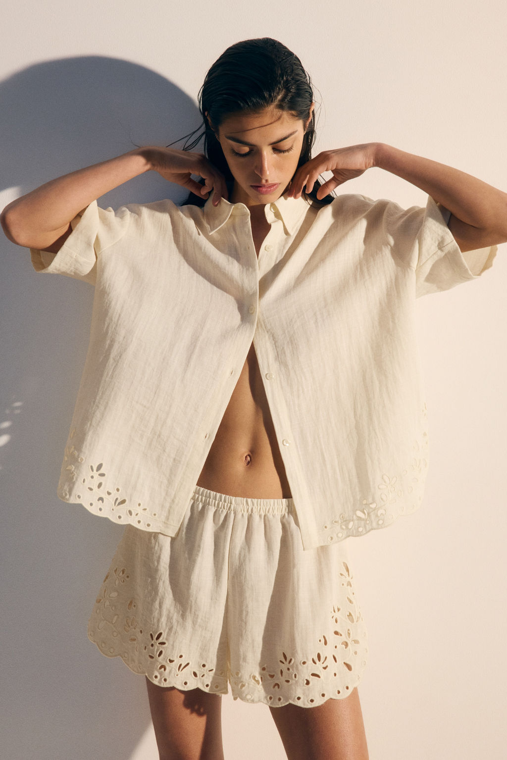 Camisa playera con bordado ingl?s - H&m фото 3
