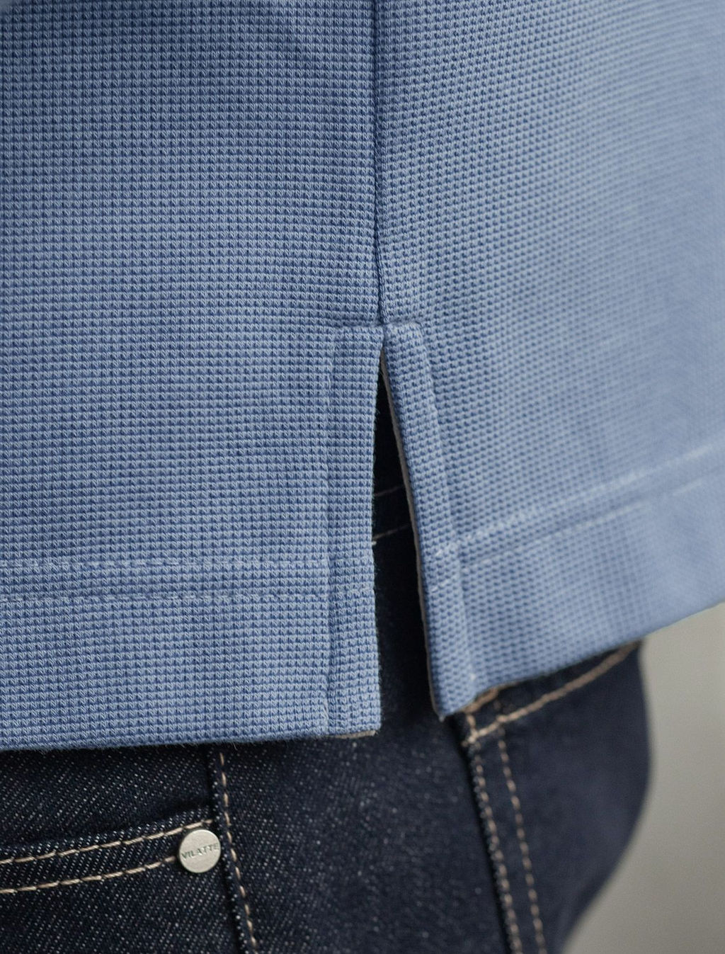 Лонгслив Vilatte U49.060 поло на молнии из трикотажа светло-синий  фото 4