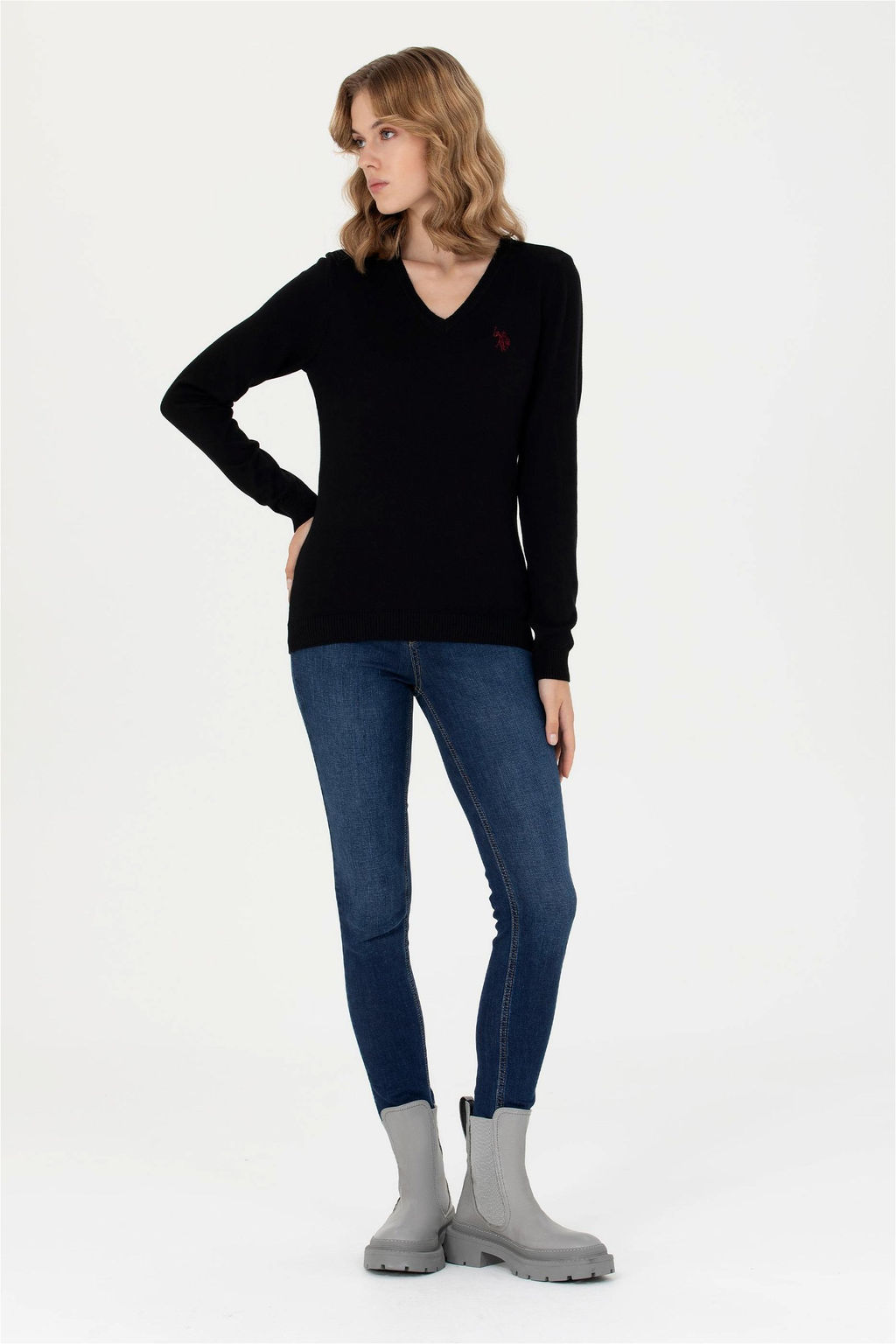 U. S. Polo Assn Женский черный базовый свитер с v-образным вырезом - U.s. polo assn фото 11