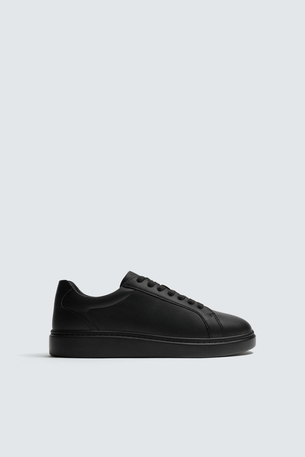 ZAPATILLA VOLUMEN MONOCOLOR / Negro