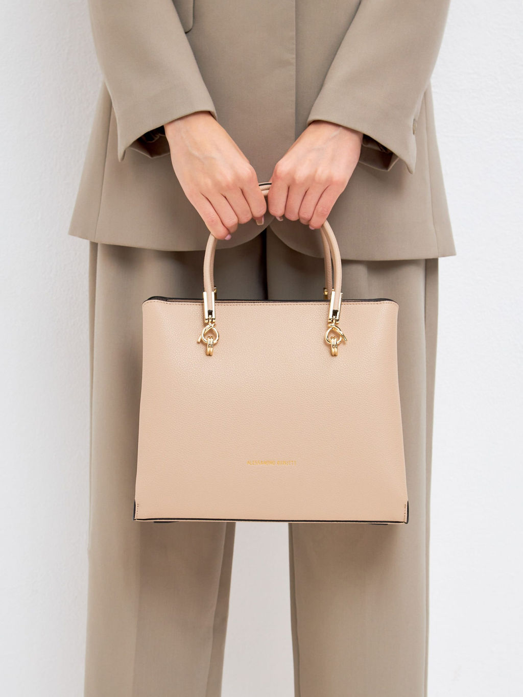 19-070-1 Бежевый - Alessandro birutti фото 3