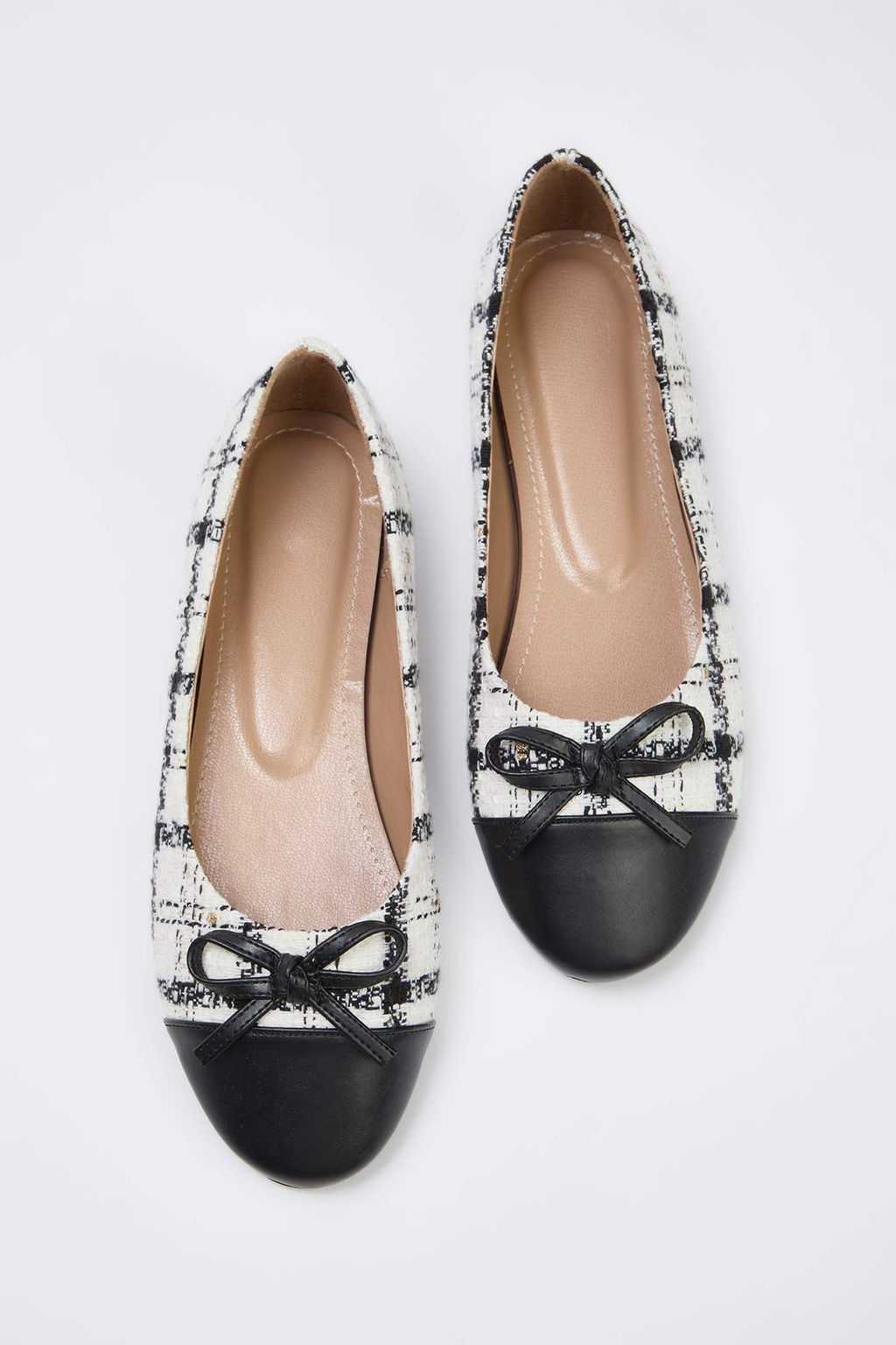 Cok Renkli Tuvit Fiyonk Detayl? Badem Burun Kad?n Babet TAKSS25BE00000