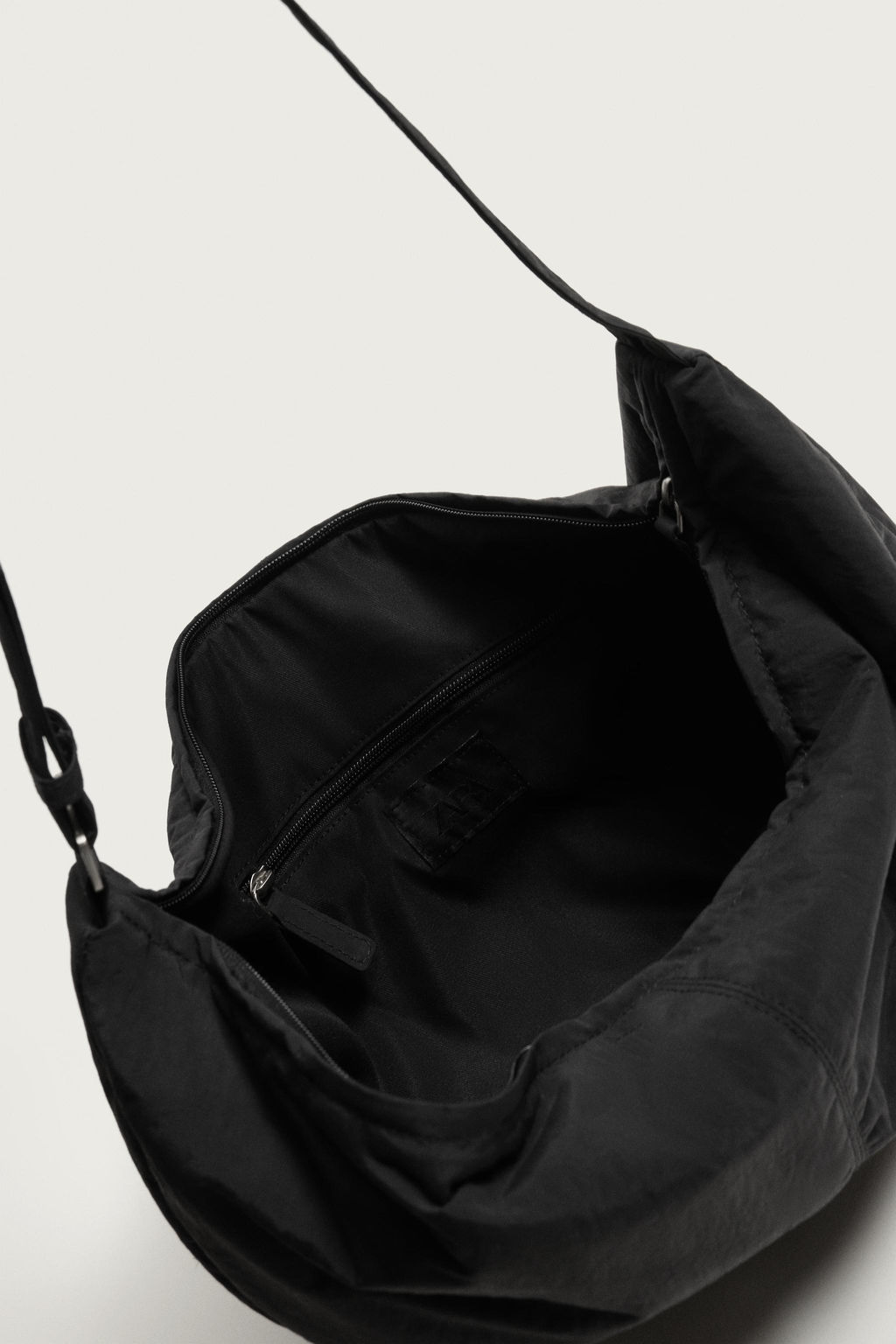 BOLSO HOMBRO NYLON M / Negro - Zara фото 6