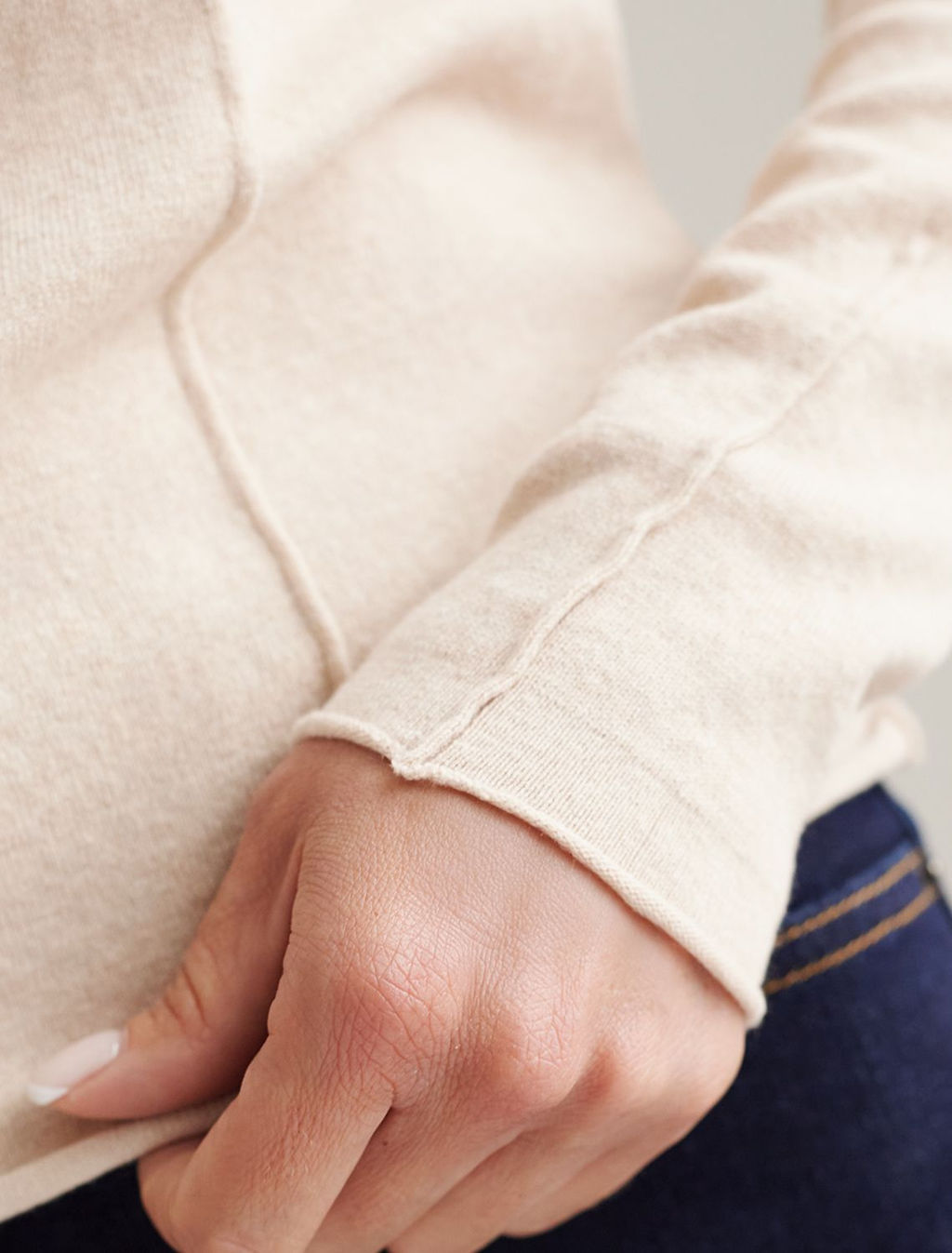 D39.354 Джемпер женский бежевый меланж