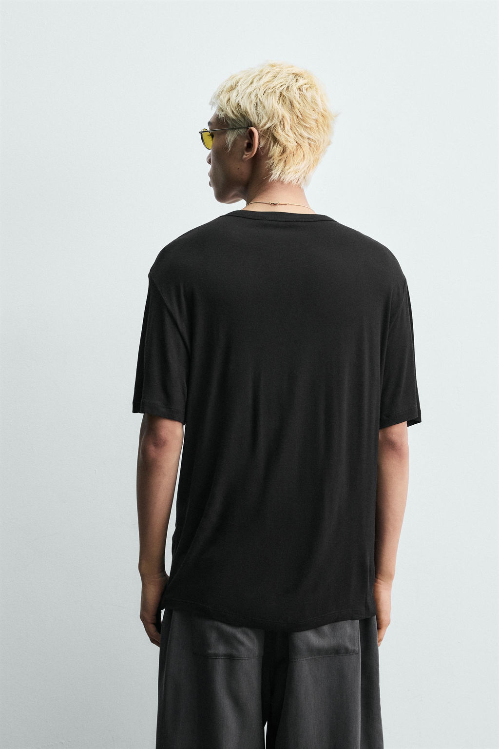 CAMISETA RELAXED FIT 100% BAMB? / Negro